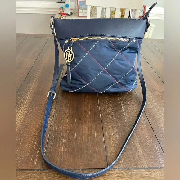 Tommy Hilfiger Handbags - Tommy Hilfiger Julia cross body bag
